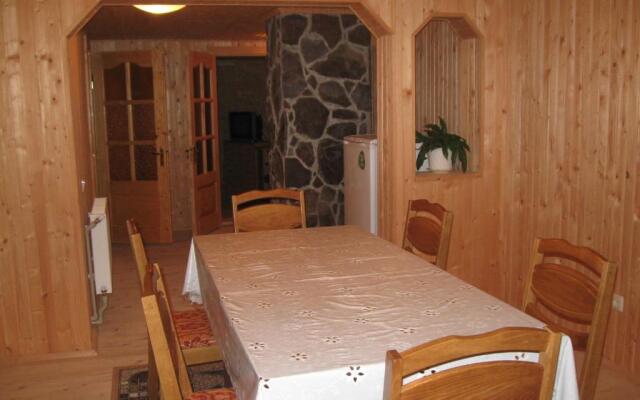 Gutsulochka Apartment