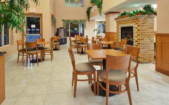 Holiday Inn Express & Suites Carson City by IHG