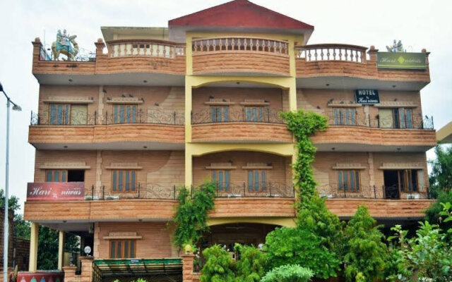 Hotel Hari Niwas