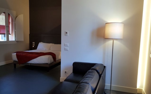 Almarossa Suites And Rooms