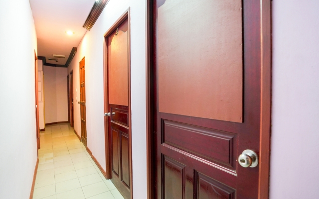 OYO 89625 Bilton Inn