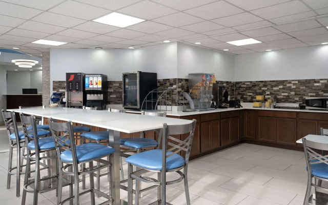 Days Inn by Wyndham Weldon/Roanoke Rapids