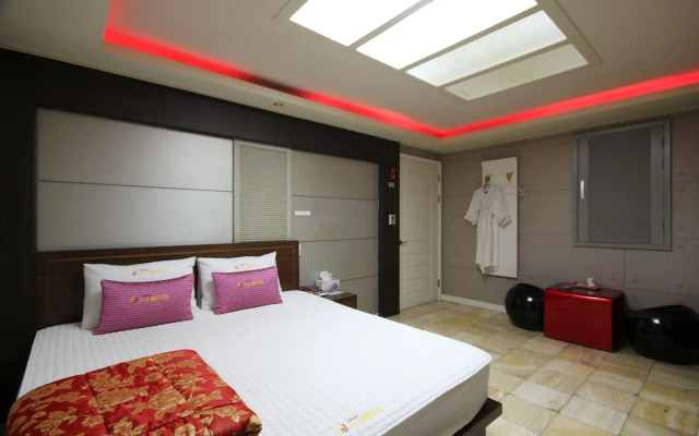 Hotel Bridge