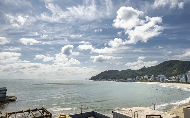 Busan Songjeong Brooks Hotel