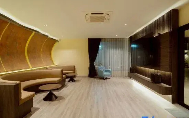 Yacht Pool&Gallery Villa