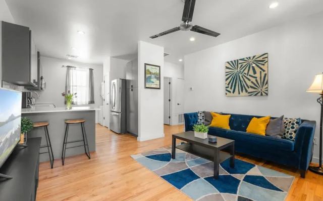 East Austin Condo - 2 Bedrooms & Parking
