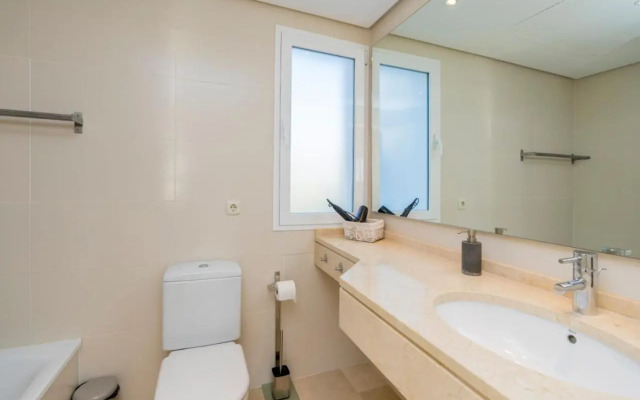 AL-321 Penthouse 3 bedrooms Alcazaba Lagoon