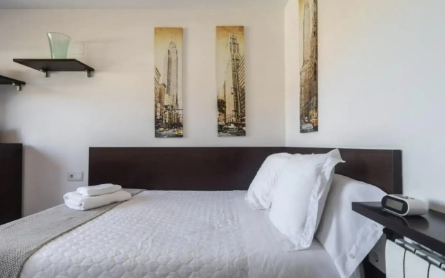 Art and Sciences view luxury apartment