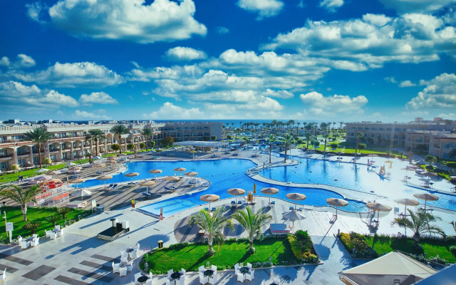 Pickalbatros Royal Moderna Resort