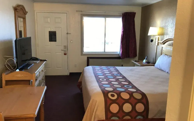 Super 8 Evanston
