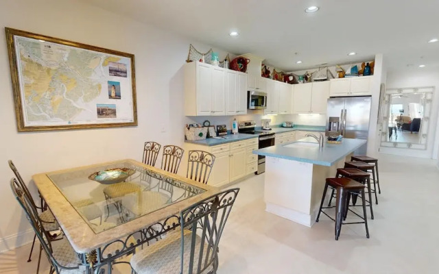 Desoto Beach Club 304