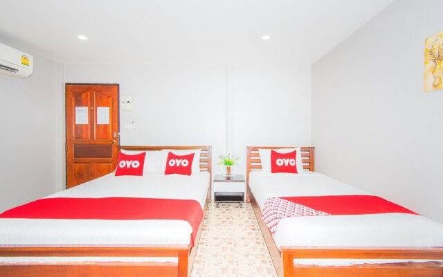 OYO 650 At Night Pranburi