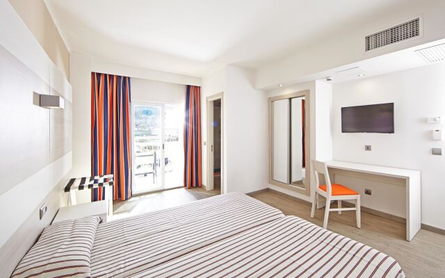 Ahoi! Urban Beach Hotel
