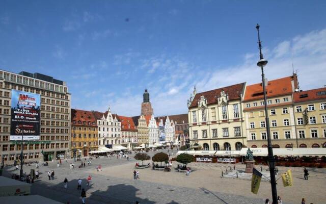 Solny Square Aparthotel