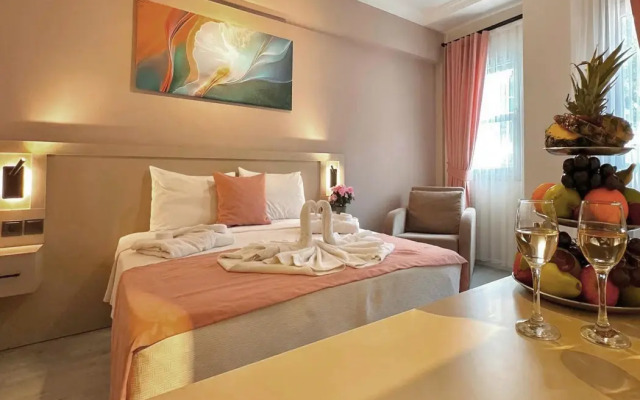 Casa De Levi̇ssi̇ Hotel Oludeni̇z