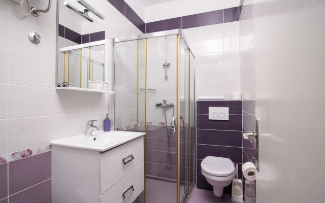 A3 90m2 apt W.shared Pool & Balcony,next to Beach