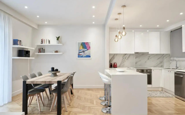 Spacious 2bd Apt in Prime Location next to Divani
