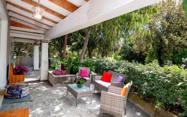 Maison27 (Adults Only)