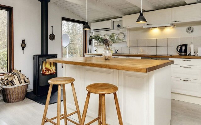 6 Person Holiday Home in Bogense