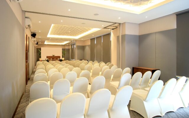 Batiqa Hotel Darmo - Surabaya