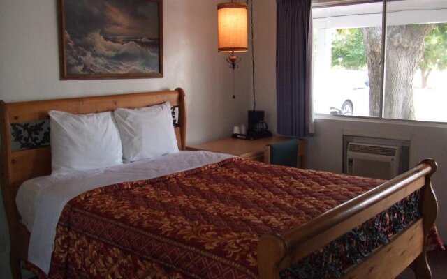 Mount-N-Lake Motel