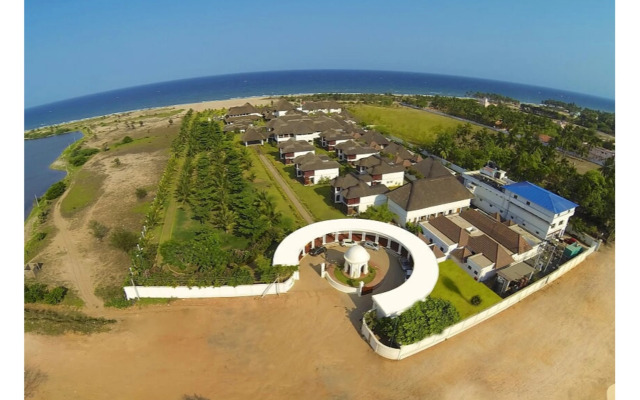 Le Pondy Beach & Lake Resort