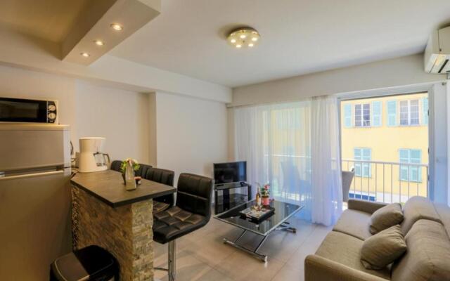 SUEDE AP4207 by Riviera Holiday Homes