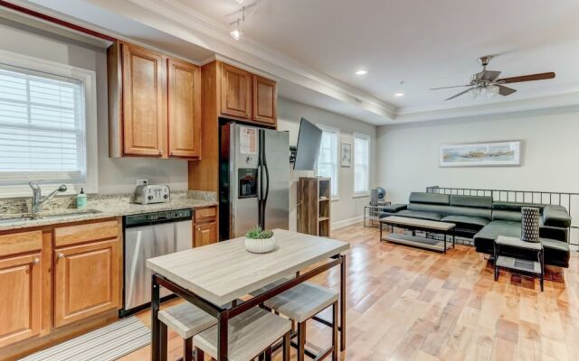 Upscale Home Near Harbor W/2cargarage&rooftopdeck