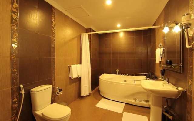 Platinum Suites Hotel Apartments
