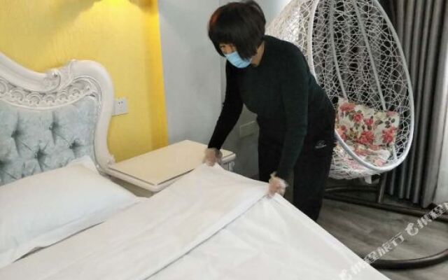 MianYang Three and One Express Hotel