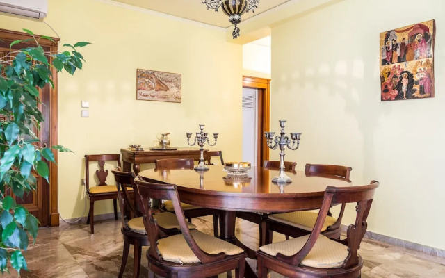 3 bedroom apartment in Acropolis area