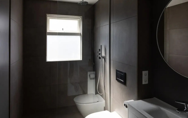 Acco Apartments