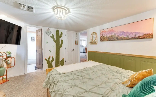 5 Mi to Airport: Bullhead City Villa w/ Mtn Views