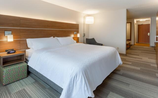Holiday Inn Express Hotel & Suites Burlington by IHG