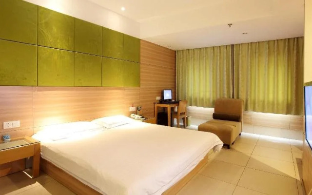 Yunqi Hotel