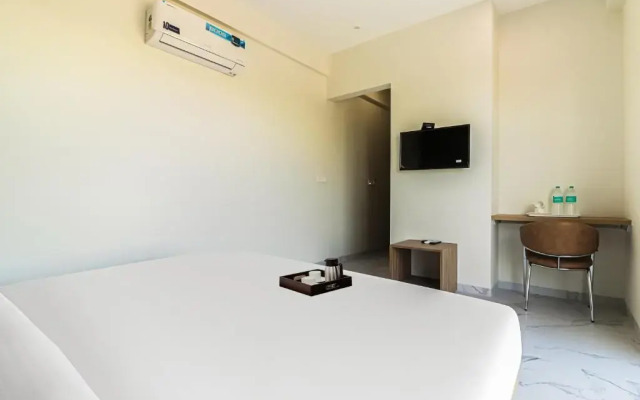 Fabhotel The Pearl Inn