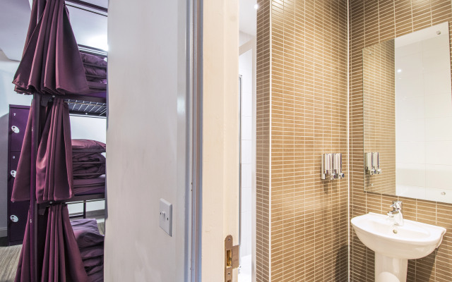 Safestay London Kensington Holland Park