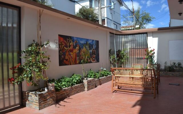 Capac Hotel