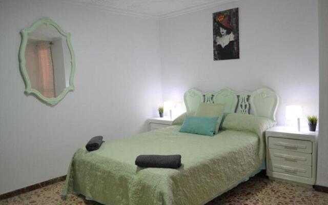 Beautiful 1 Bedroom Apartment With Gallery and Air Conditioning Cb6yr