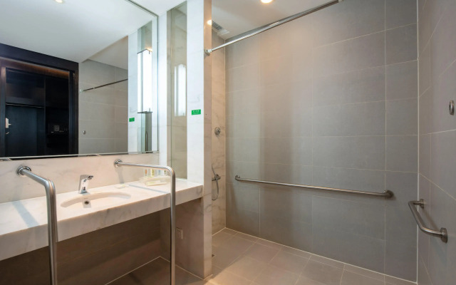 Holiday Inn Beijing Focus Square by IHG