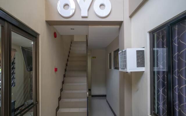 Super OYO 604 Chateau Cinco Dormitel - Hostel