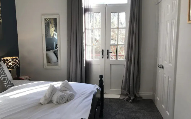 Stylish 3-bed Preston Home for Relaxing Comfy Stay