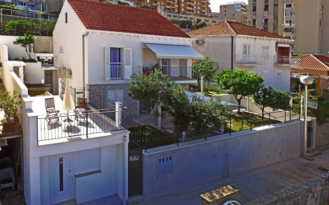Nika Family Apartments