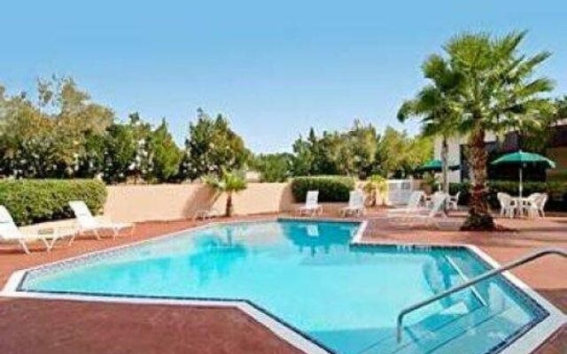 Palm Bay Hotel & Conference Center