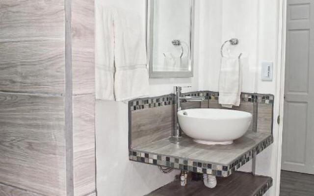 Tropical Paradise Bungalows