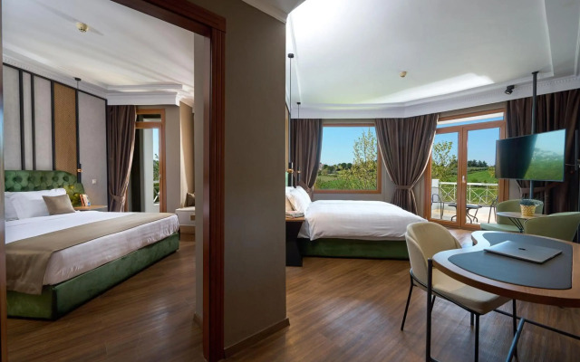 Royal Hotel