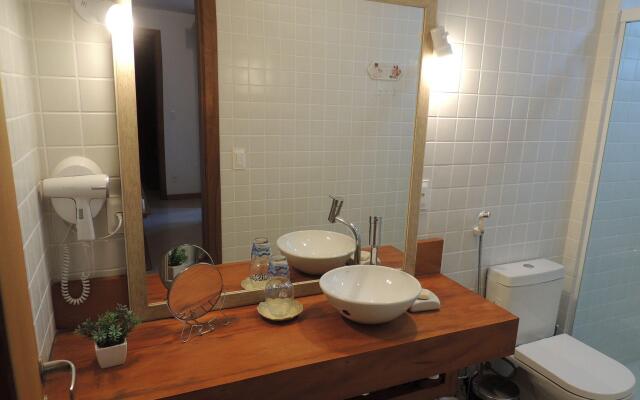 Casa com 7 suites em Correas - Petropolis