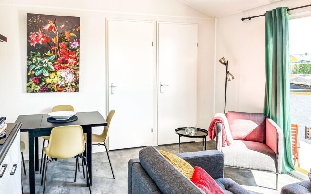 Stunning Home in Breukelen With Wifi and 2 Bedrooms