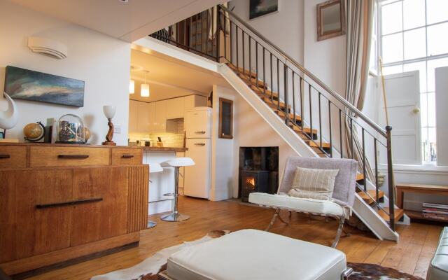 2 Bedroom Apartment in Georgian New Town