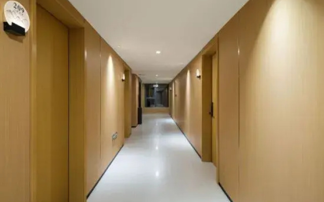 Wanning No.1 Courtyard Homestay